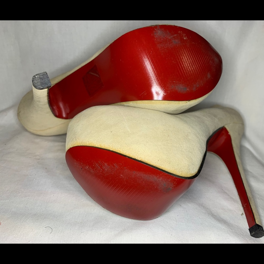 Shoes - Picture 4 of 7